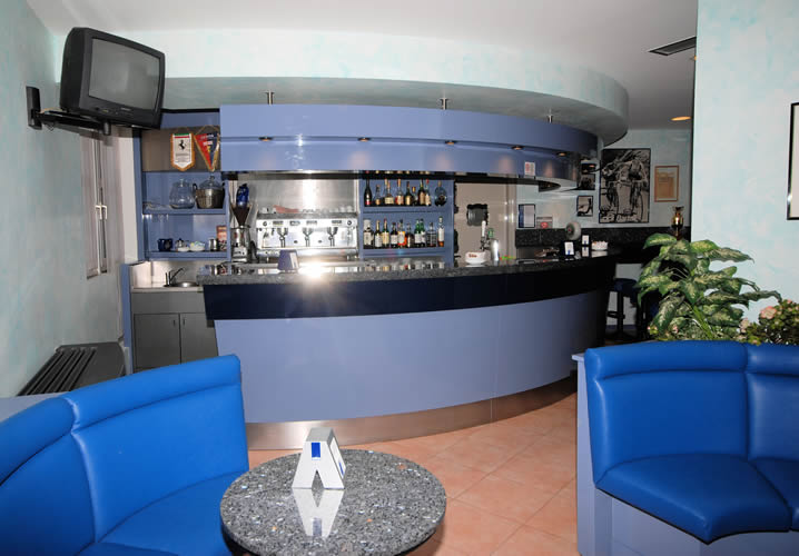 The bar area within the Hotel Etoile Du Nord