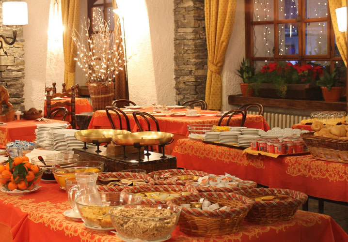 A typical breakfast at the Hotel Del Viale