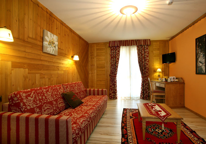 The lounge area within the Hotel Boton D'or