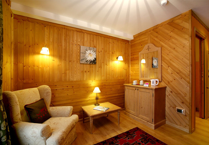 The lounge area within the Hotel Boton D'or