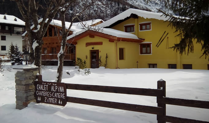 The front area of the Chalet Alpina