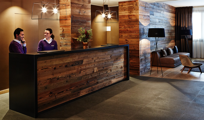 The reception area in the Nira Montana