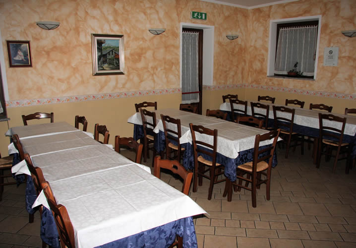 The restaurant area of the Hotel Chateau