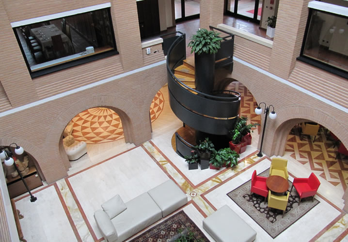 The lobby area in the Cheval Blanc