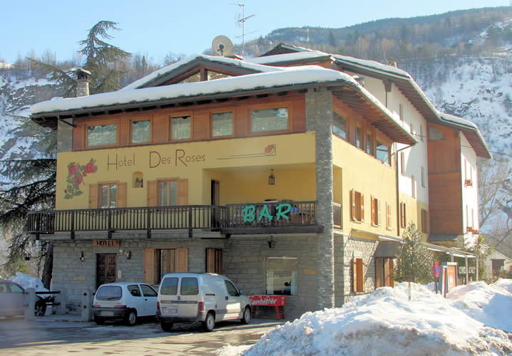 Exterior of the Hotel Des Roses