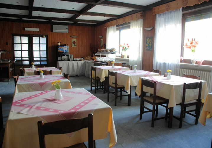 The restaurant area of the Hotel St Nicolas